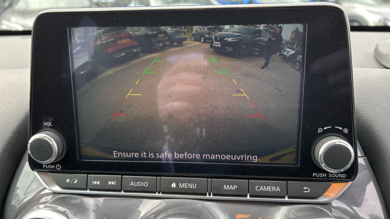 Nissan Juke 1.0 DiG-T 114 N-Connecta 5dr Petrol Hatchback